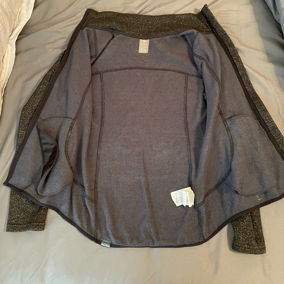 ROXY Black and Gold Metallic Jacket • Size: M - Picture 5 of 7